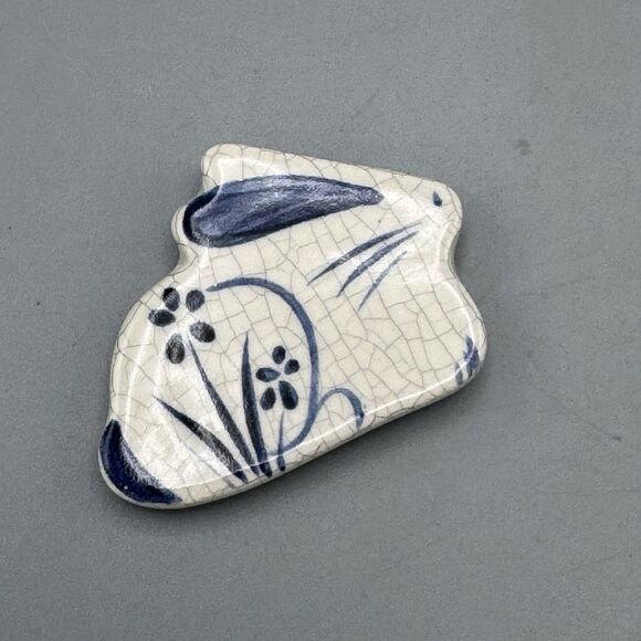 Vtg Dedham Potting Shed Bunny Rabbit Refridgerator Magnet Easter Cottagecore - Picture 2 of 6